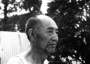 素描老人頭像側面